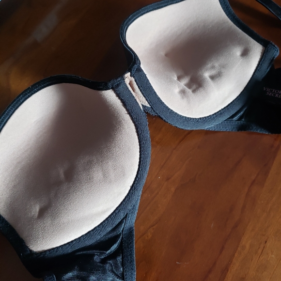 Victoria Secret faux leather bra - Picture 5 of 5